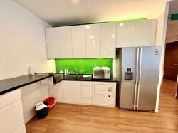 One Raffles Place (D1), Office #549815861